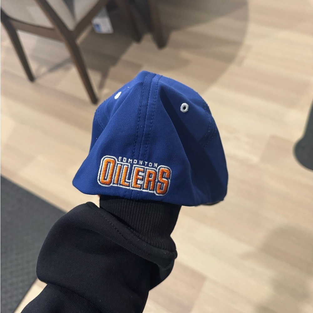 Edmonton Oilers 47 Hat Stretch Fit S/M - Picture 2 of 3